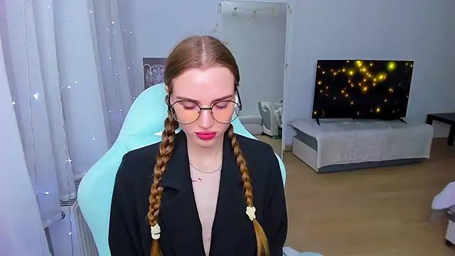 StellaLawless online show from December 2024 02:38:02 PM