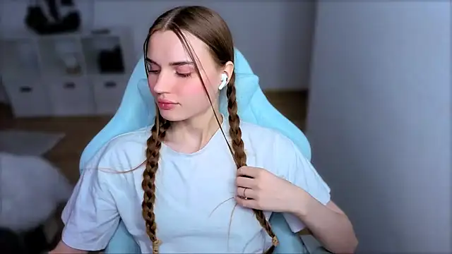 Snapshot of StellaLawless chatting on October 2025 03:41:01 PM StellaLawless online show from October 2025 03:41:01 PM