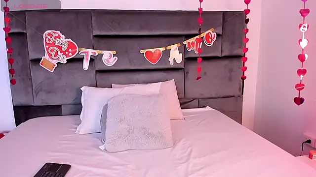 MarilynSmIith online show from February 2025 11:52:01 AM