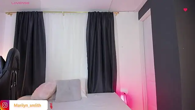 MarilynSmIith online show from September 2025 12:15:02 PM