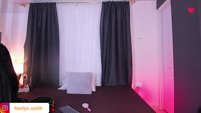 MarilynSmIith online show from September 2025 11:12:02 AM