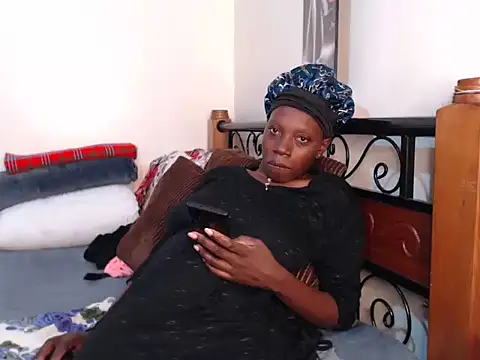 Snapshot of Sweet_Bear chatting on February 2025 07:56:01 AM Sweet Bear online show from February 2025 07:56:01 AM