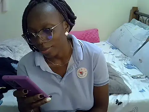 Sweet Bear online show from November 2025 05:35:01 PM