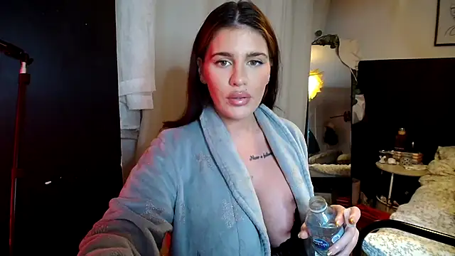 Bustyjessicalouu online show from December 2024 08:58:01 PM