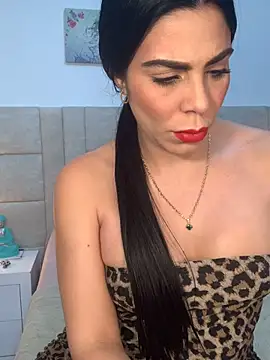 valecruz903 online show from October 2025 05:36:02 PM