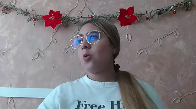 Miabonnett  online show from December 2024 02:06:02 PM