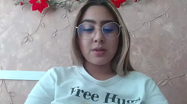 Miabonnett  online show from December 2024 05:10:02 PM