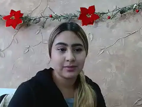 Miabonnett  online show from December 2024 05:22:01 PM