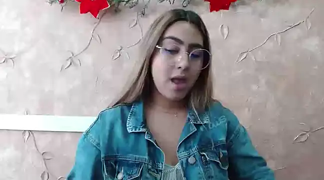 Miabonnett  online show from December 2024 05:05:02 PM