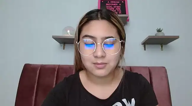 Miabonnett  online show from December 2024 09:30:02 PM