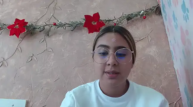 Miabonnett  online show from January 2025 05:05:01 PM