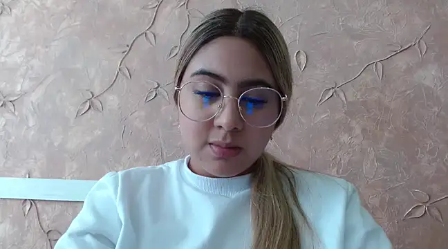 Miabonnett  online show from January 2025 04:11:01 PM