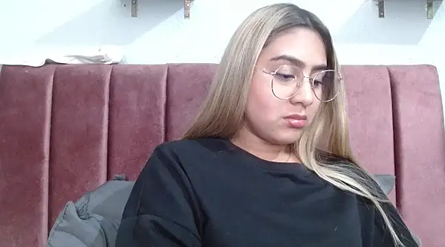 Miabonnett  online show from January 2025 09:08:01 PM