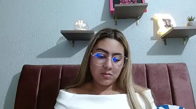 Miabonnett  online show from January 2025 10:39:01 PM