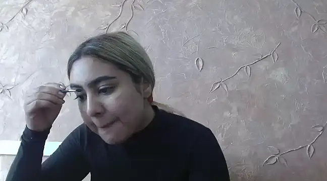 Miabonnett  online show from January 2025 01:22:01 PM