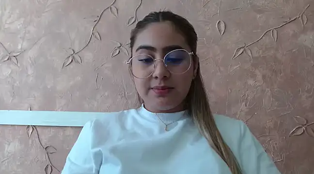 Miabonnett  online show from January 2025 04:15:01 PM