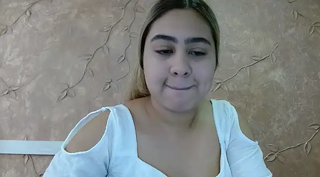 Miabonnett  online show from March 2025 12:02:02 PM