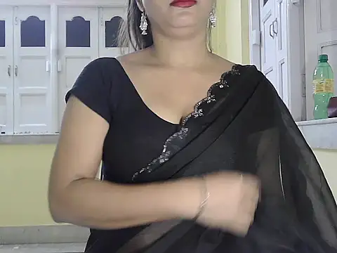 Snapshot of Model-Tanya chatting on November 2025 01:22:02 PM Model-Tanya online show from November 2025 01:22:02 PM