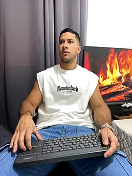 Snapshot of JJ_Shelby chatting on October 2025 09:52:01 PM JJ Shelby online show from October 2025 09:52:01 PM