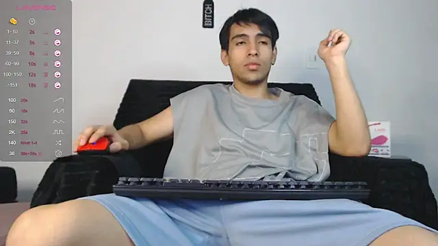 Snapshot of zack_thunder chatting on January 2025 06:56:02 PM zack thunder online show from January 2025 06:56:02 PM