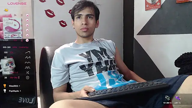 Snapshot of zack_thunder chatting on February 2025 07:10:02 PM zack thunder online show from February 2025 07:10:02 PM