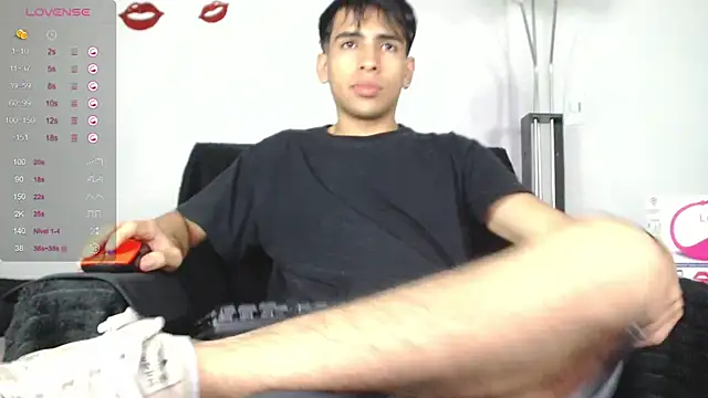 Snapshot of zack_thunder chatting on February 2025 11:50:01 AM zack thunder online show from February 2025 11:50:01 AM