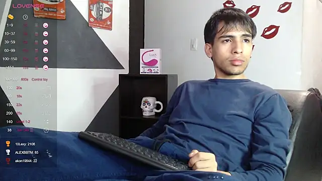 Snapshot of zack_thunder chatting on March 2025 06:37:01 PM zack thunder online show from March 2025 06:37:01 PM