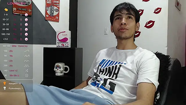 Snapshot of zack_thunder chatting on March 2025 06:47:01 PM zack thunder online show from March 2025 06:47:01 PM