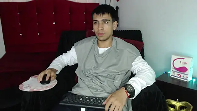 Snapshot of zack_thunder chatting on October 2025 01:12:01 PM zack thunder online show from October 2025 01:12:01 PM