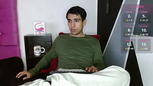 Snapshot of zack_thunder chatting on November 2025 01:12:02 PM zack thunder online show from November 2025 01:12:02 PM