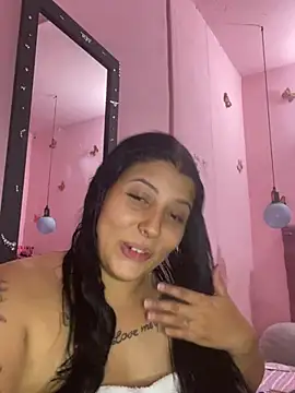 Snapshot of Celeste_smitth chatting on January 2025 01:05:02 AM Celeste smitth online show from January 2025 01:05:02 AM