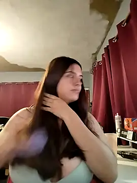 Carandrew online show from December 2025 04:28:02 AM