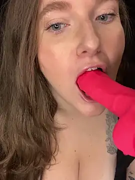 Snapshot of goodgirllolagrey chatting on October 2025 12:09:01 AM goodgirllolagrey online show from October 2025 12:09:01 AM