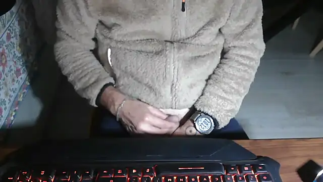 Snapshot of Adri_gard chatting on November 2025 09:14:02 PM Adri gard online show from November 2025 09:14:02 PM