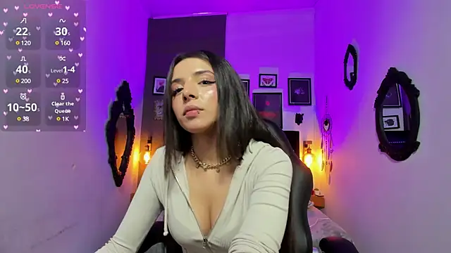 Snapshot of Charlotte__Benett chatting on January 2025 04:15:01 AM Charlotte Benett online show from January 2025 04:15:01 AM