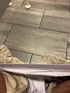 Snapshot of michifolli92 chatting on March 2025 03:20:01 PM michifolli92 online show from March 2025 03:20:01 PM