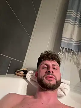 Snapshot of michifolli92 chatting on March 2025 02:05:02 PM michifolli92 online show from March 2025 02:05:02 PM