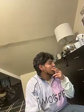 Snapshot of MynameisPaco chatting on November 2025 10:31:02 PM MynameisPaco online show from November 2025 10:31:02 PM