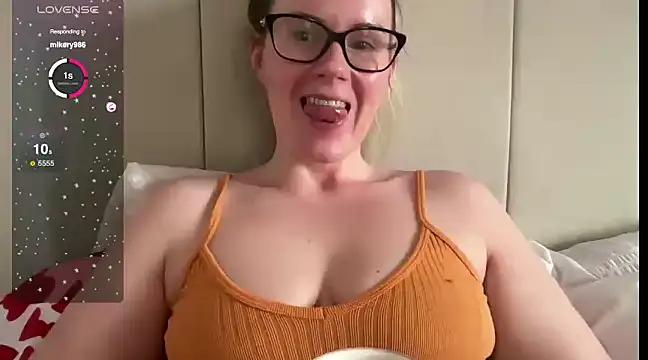 redheadrosie69 online show from February 2025 03:38:01 PM