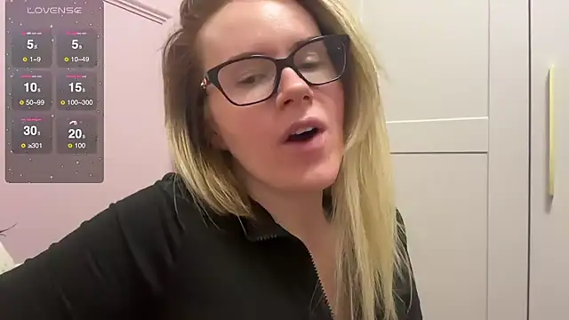 redheadrosie69 online show from February 2025 09:56:02 AM