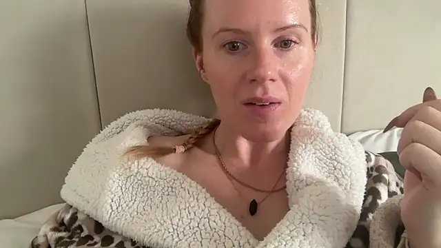 Snapshot of redheadrosie69 chatting on September 2025 08:41:02 AM redheadrosie69 online show from September 2025 08:41:02 AM