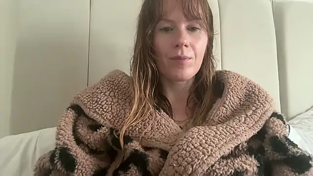 Snapshot of redheadrosie69 chatting on October 2025 09:07:02 AM redheadrosie69 online show from October 2025 09:07:02 AM