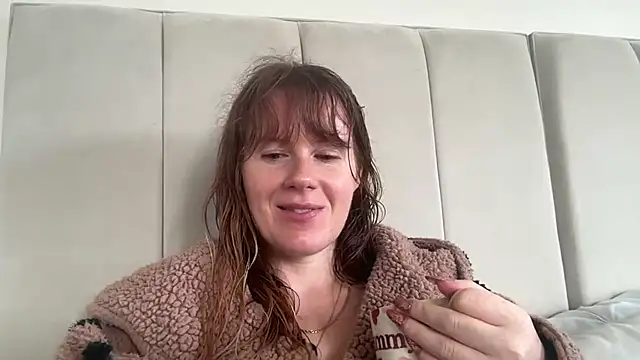 Snapshot of redheadrosie69 chatting on October 2025 09:20:01 AM redheadrosie69 online show from October 2025 09:20:01 AM