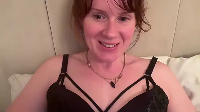 Snapshot of redheadrosie69 chatting on October 2025 07:47:02 PM redheadrosie69 online show from October 2025 07:47:02 PM
