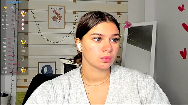 Josephine Kiss online show from October 2025 12:39:02 PM