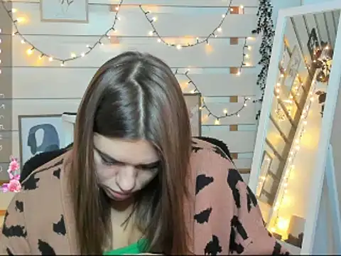 Josephine Kiss online show from November 2025 01:15:02 PM