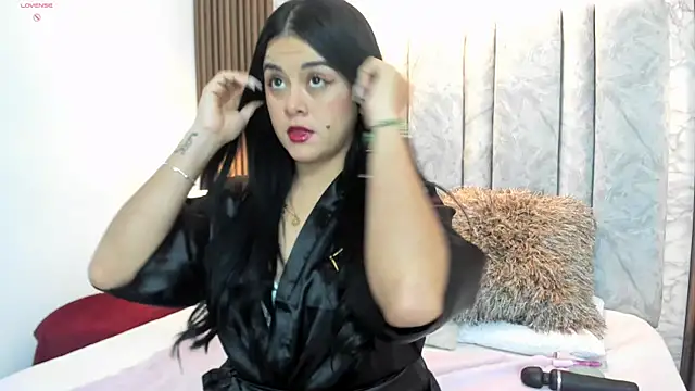 tifany  ross online show from February 2025 02:41:01 AM