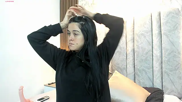 tifany  ross online show from March 2025 02:48:01 AM