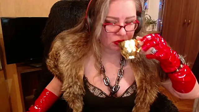 Miss Tress online show from February 2025 09:14:02 PM