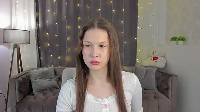 Cute  Alicia online show from February 2025 12:30:01 AM